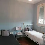 La Petite Maison De *