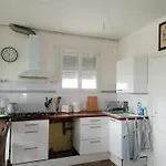 La Petite Maison De Holiday home *