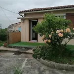Holiday home La Petite Maison De *