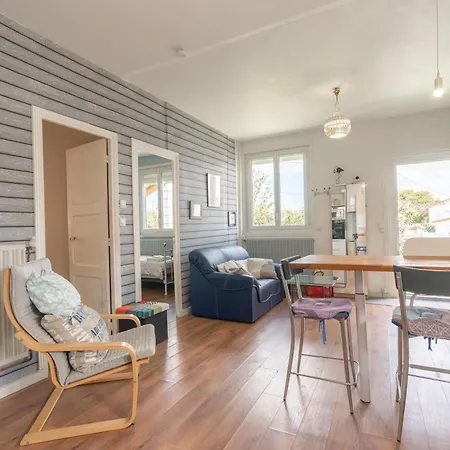 La Petite Maison De * Руайян